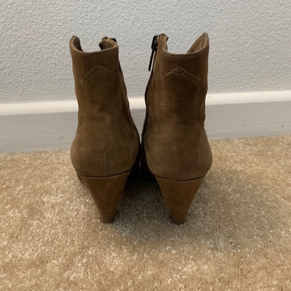 VINCE CAMUTO “Movinta” Ankle Boots - Picture 4 of 8